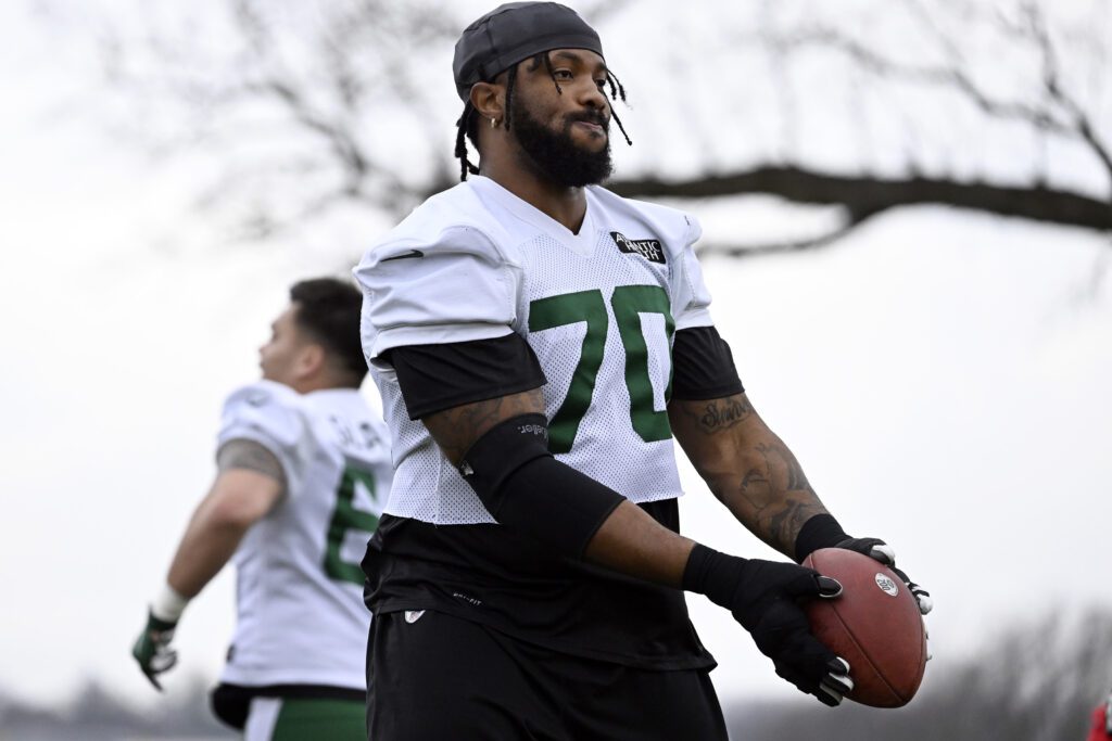 Cedric Ogbuehi in Jets practice squad