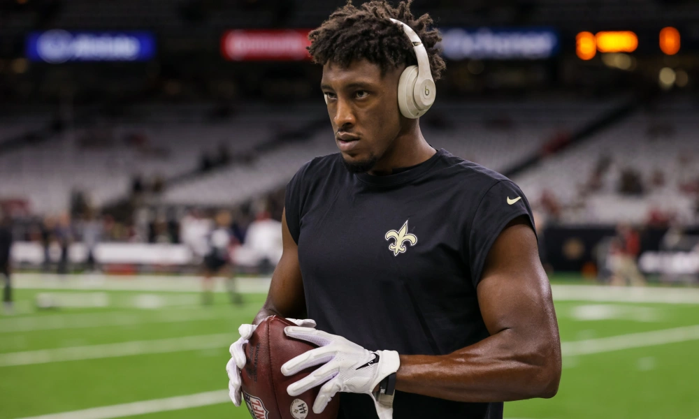 Michael Thomas practicing