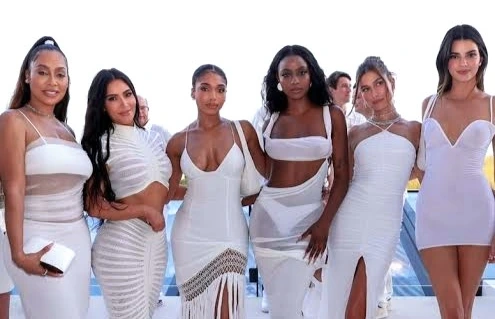 Kim Kardashian and other celebrity enjoying at Michael Rubin's Fourth of July Party in the Hamptons.