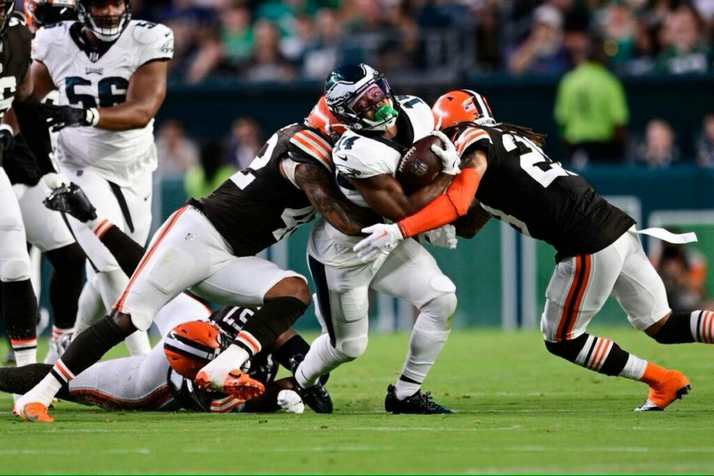Eagles vs Browns injury