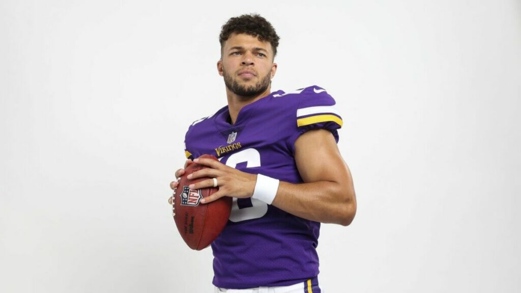 Minnesota Vikings quarterback Jaren Hall, Minnesota Vikings
