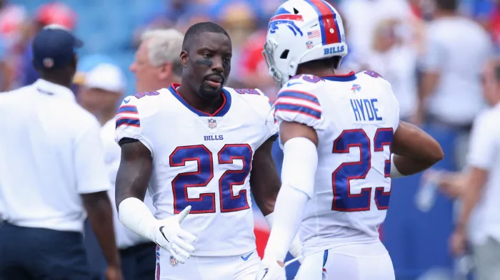 Vontae Davis shaking hand with teammate 