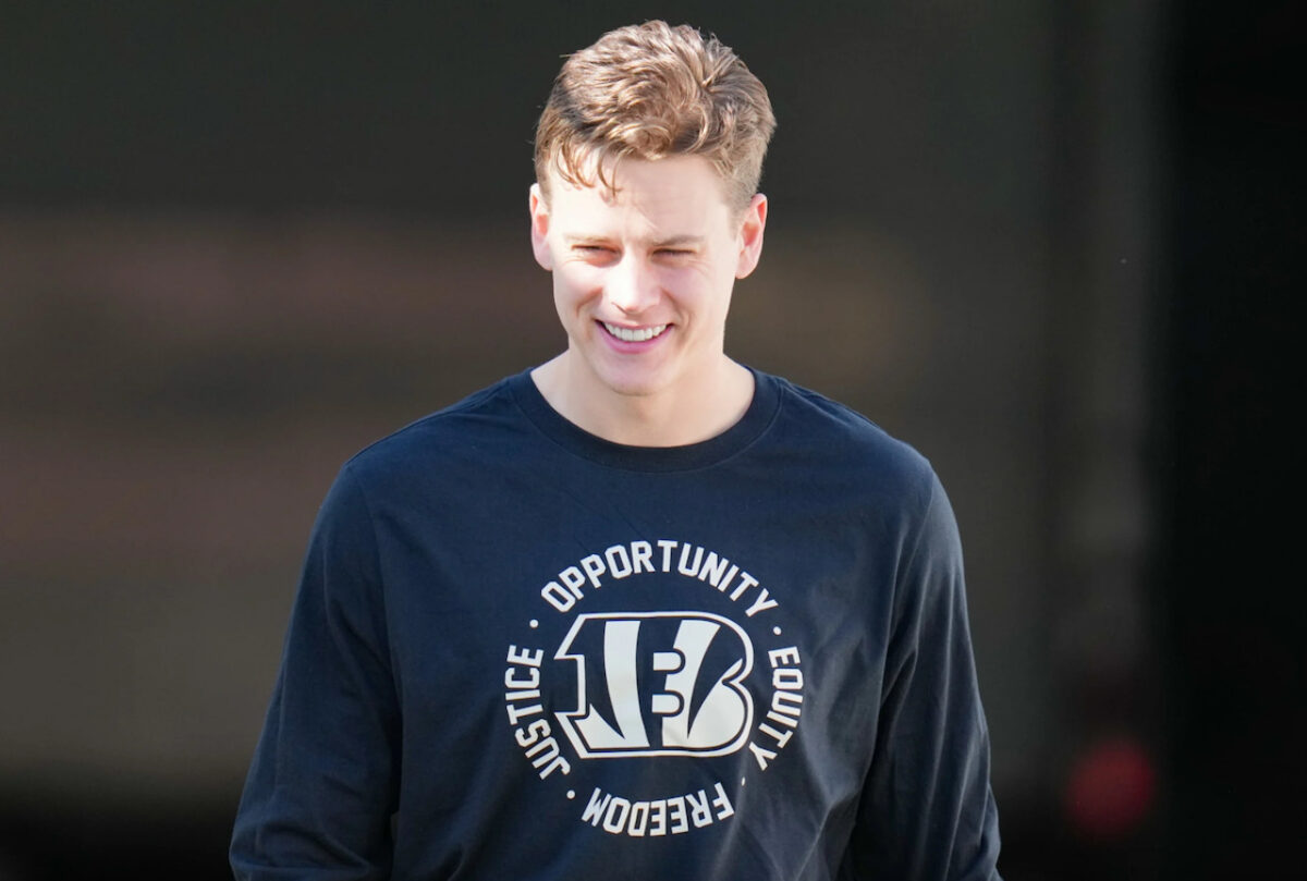 Joe Burrow stuns fans with Super Bowl pregame outfit ⋆ Terez