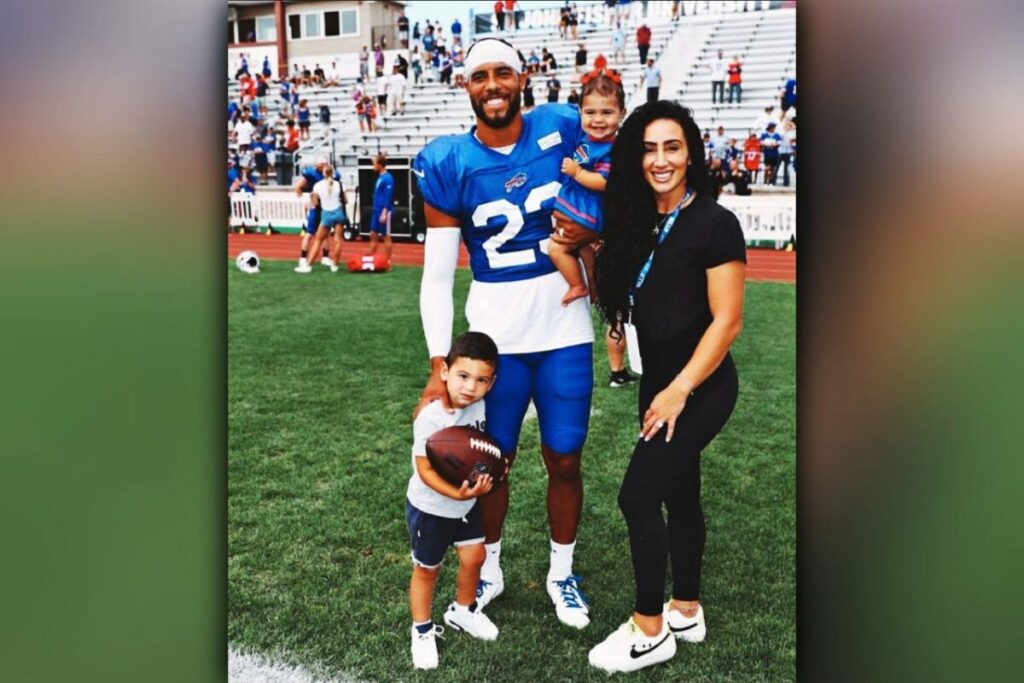 Amanda Hyde and Micah with their children