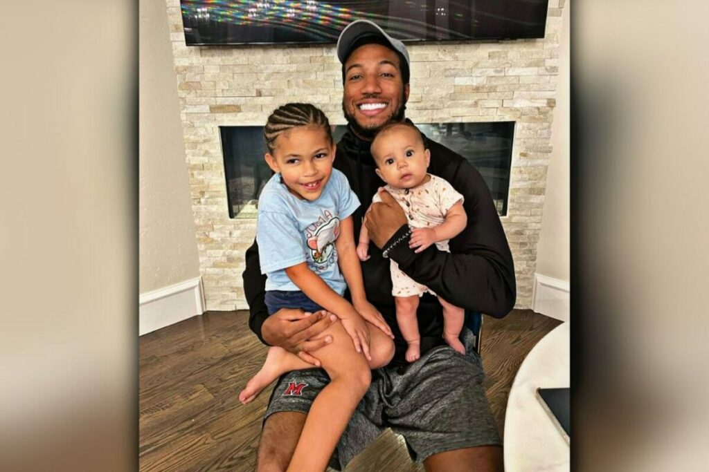 Marlon Humphrey with his children